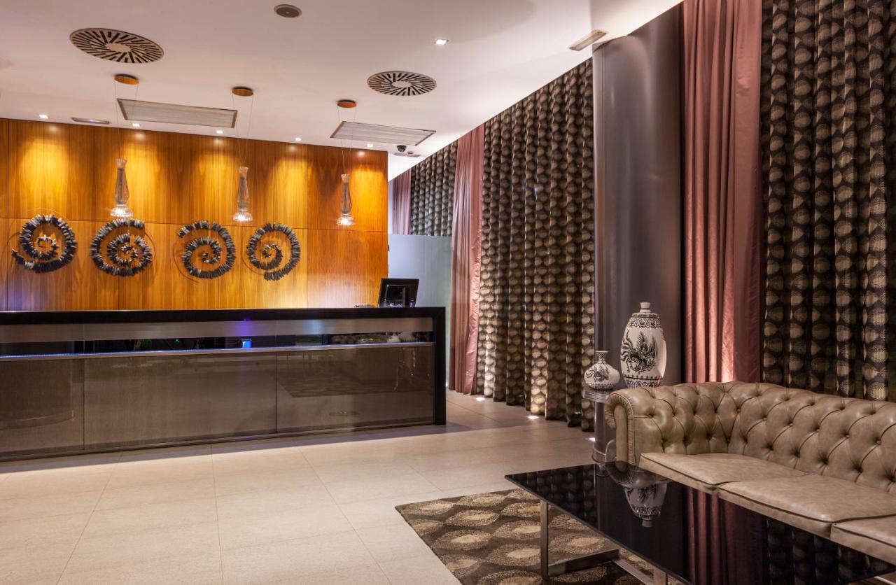 Porcel Torneo Hotell Sevilla Exteriör bild