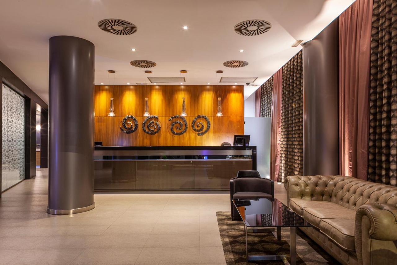 Porcel Torneo Hotell Sevilla Exteriör bild